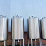 A importância do aço inox nos processos de produção e envase na indústria alimentícia Aço inox na indústria alimentícia